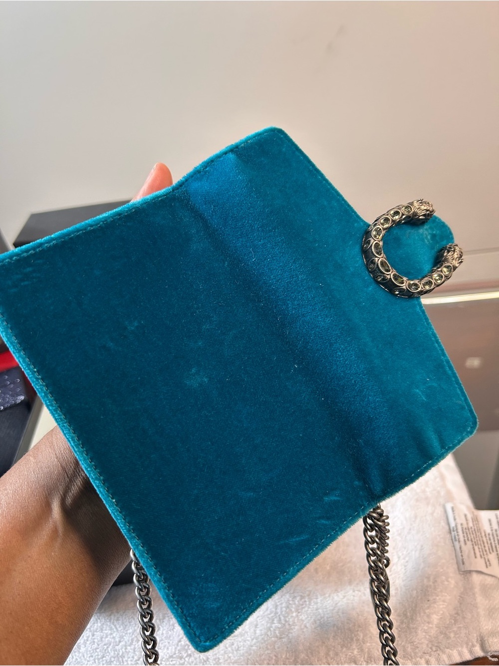 Authentic Gucci Teal Velvet Dionysus Chain Crossbody Bag - Picture 9 of 14